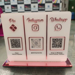Display QR Code em Acrílico – 27x20cm