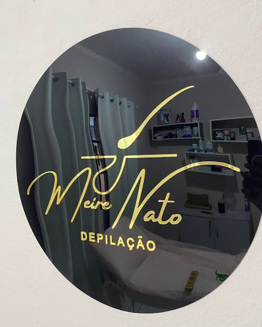 Placa Decorativa Personalizada em Acrílico Espelhado Dourado – Modelo Redondo - Imagem 2